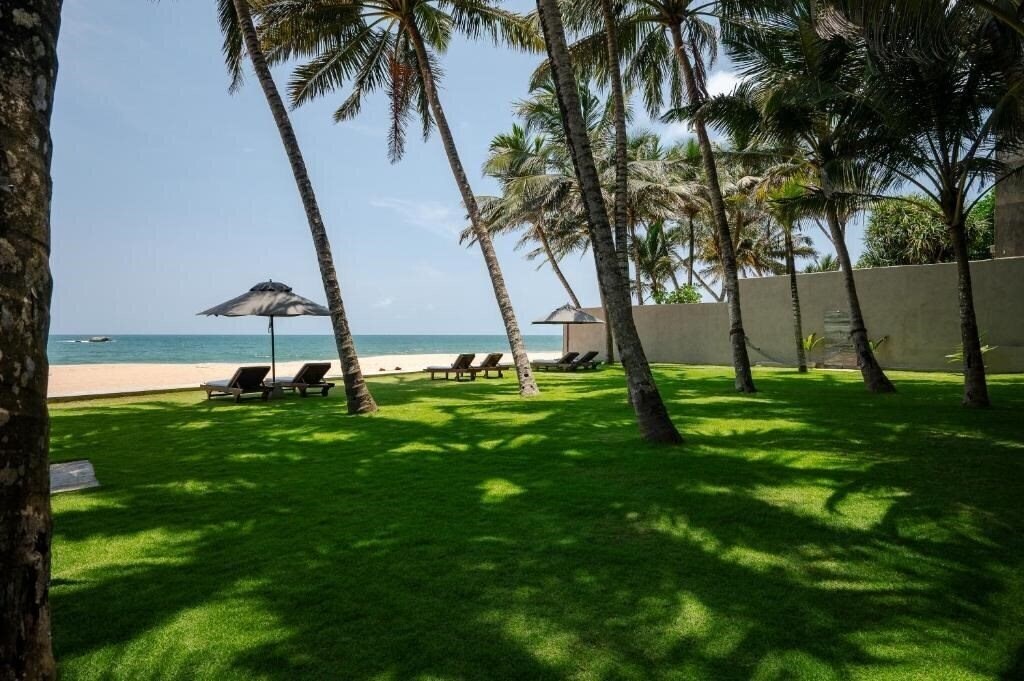 Отель The Coast 4*