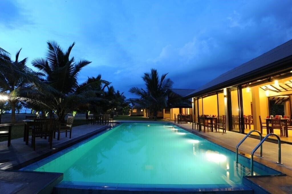 Готель Melheim Beach Kalpitiya 3*