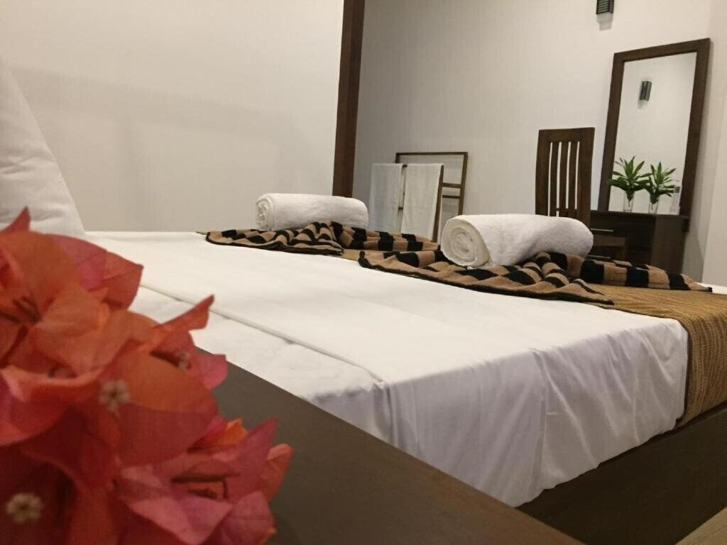 Картинка Bay Hiriketiya Hotel 2*