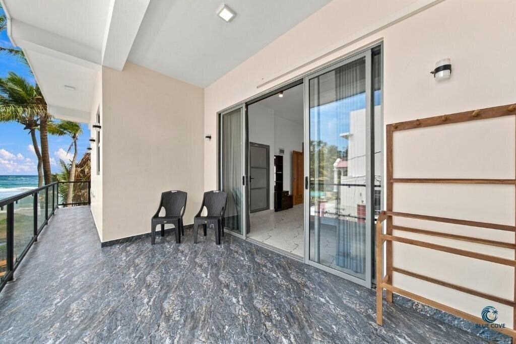 Фотографія Blue Cove Beach Resort 3*