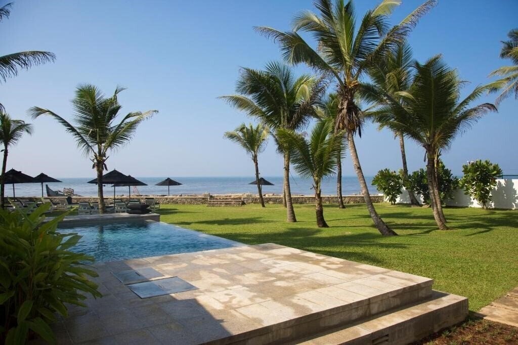 Отель Arabella On Boossa 4*