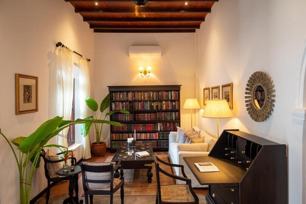 Отель Writers Lodge by ISHQ Luxury Villa 4*