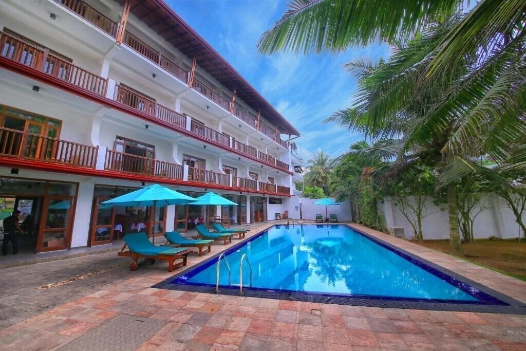 Готель Rock Side Beach Resort 3*