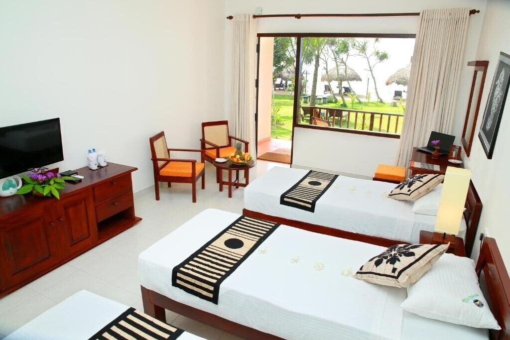 Готель Sea Rock Villa 3*
