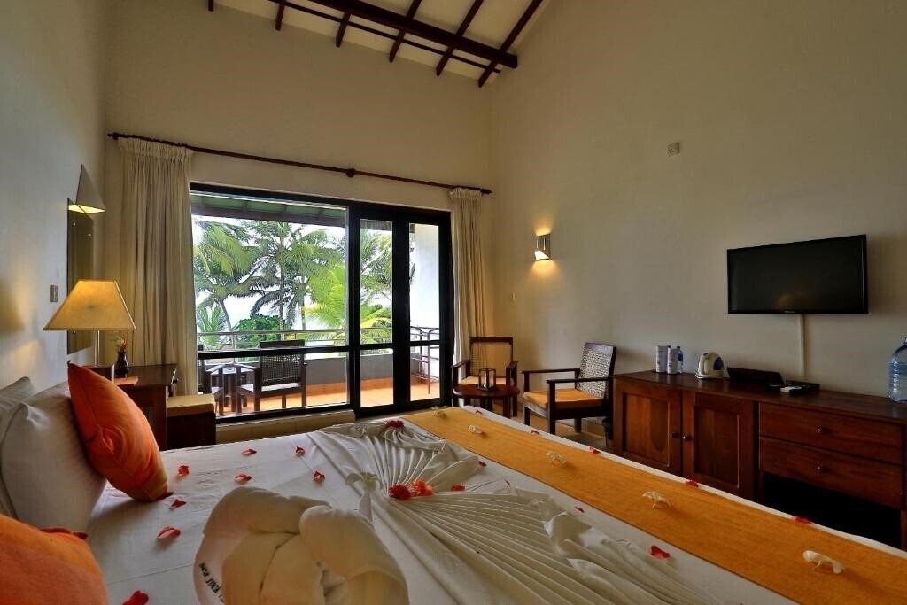 Картинка Sea Rock Villa 3*