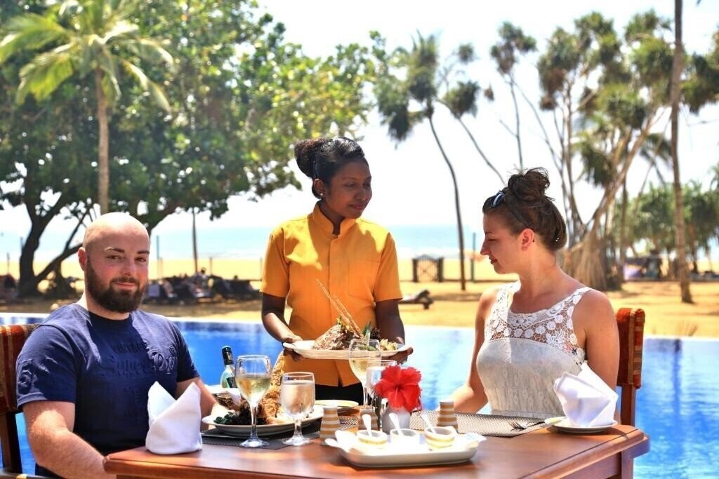 Картинка Hibiscus Beach Hotel 3*