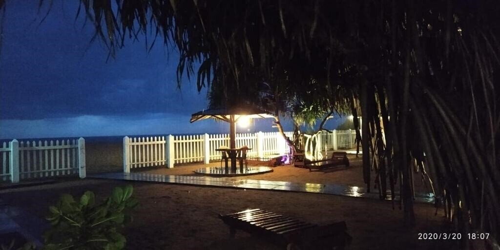 Картинка Green Shadows Beach Hotel 2*
