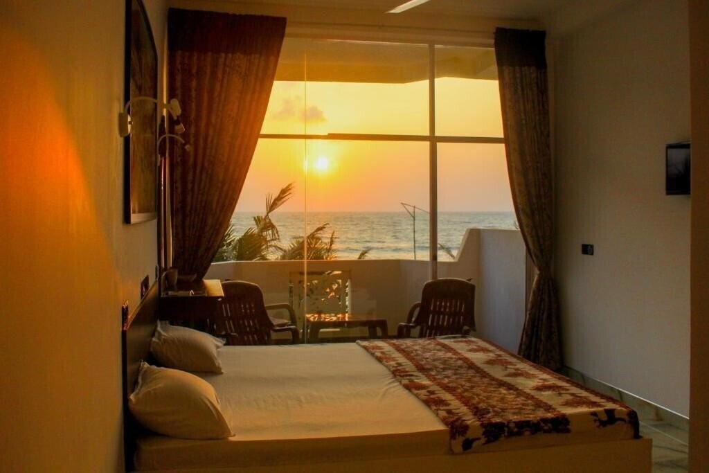 Готель Coconut Bay 3*