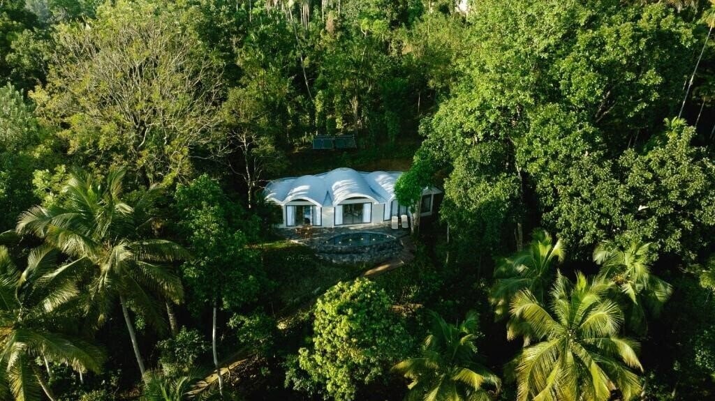 Готель Aarunya Nature Resort 5*