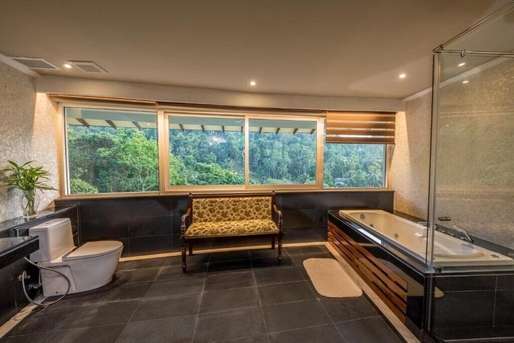 Фотографія Earl'S Regent Kandy 4*