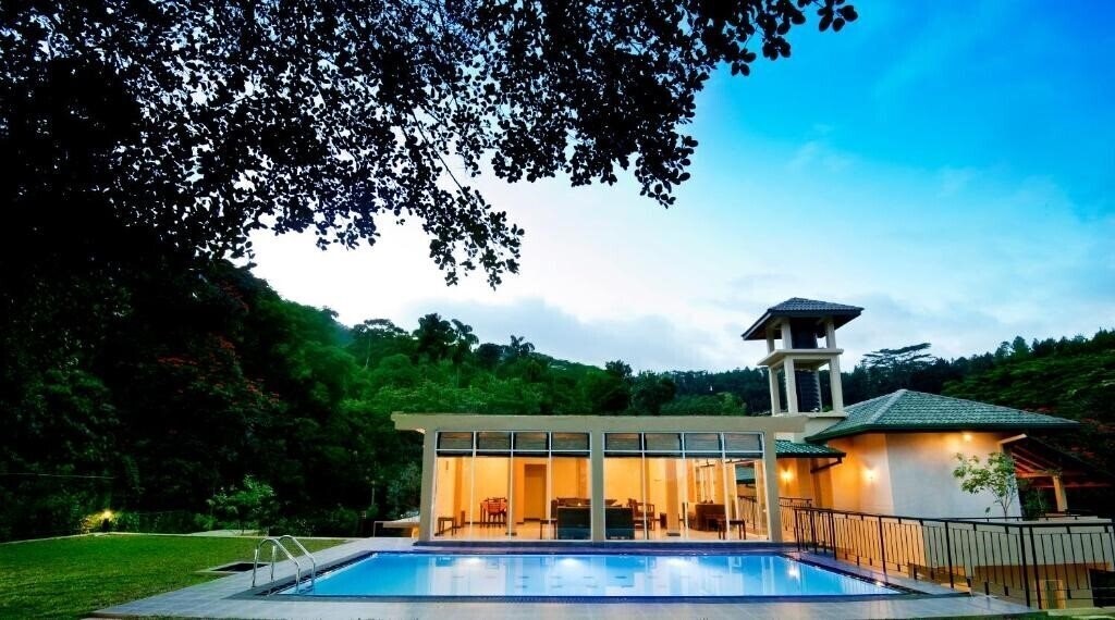 Готель Melheim Kandy Villas 4*