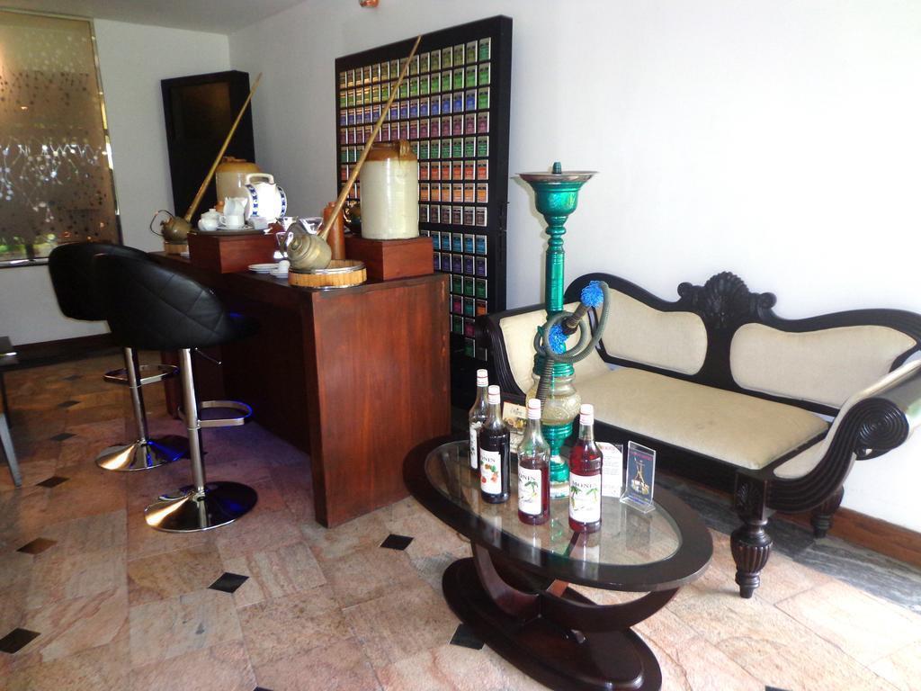 Фотографія Earls Regency 4*