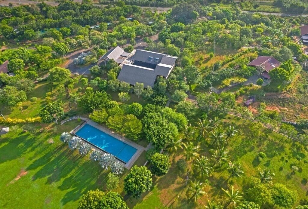 Готель Birds Resort Hambantota 5*