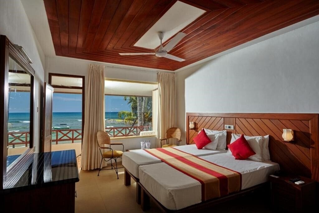 Фото Coral Sands Hotel 3*