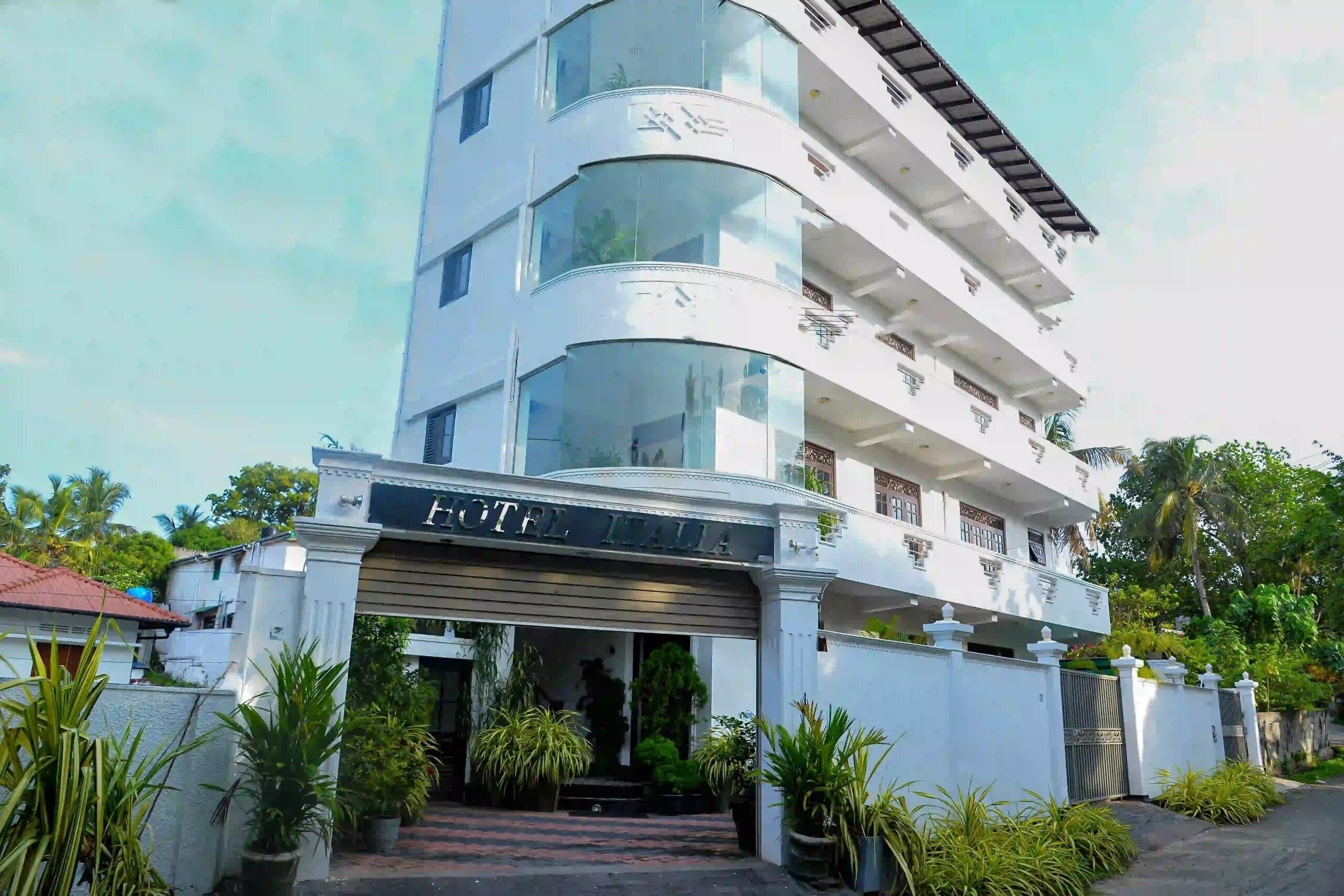 Готель Italia Hotel Ambalangoda 2*