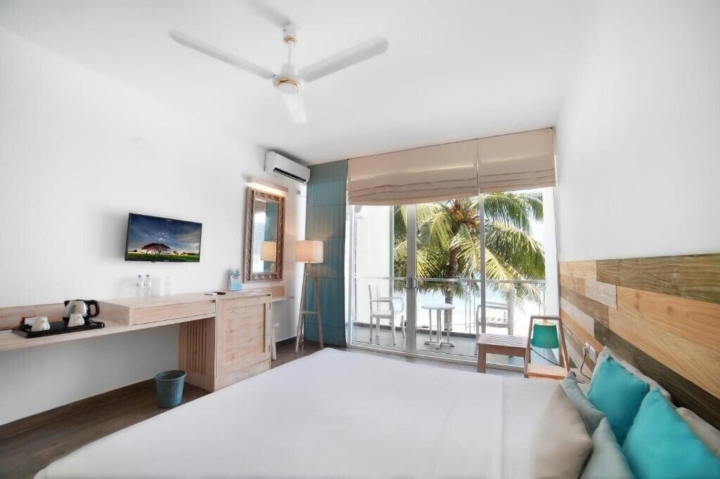 Фото Hikkaduwa Beach 3*