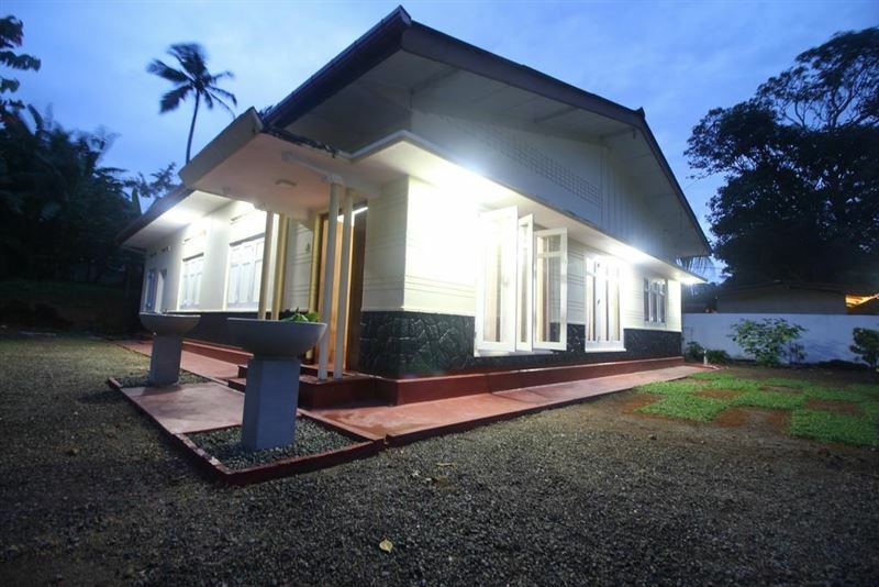 Фото Villa Coast Hikkaduwa 2*