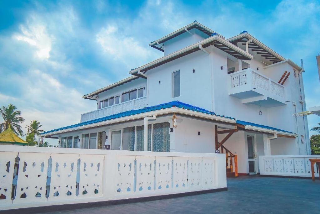 Готель Hikka Ocean Resort 3*