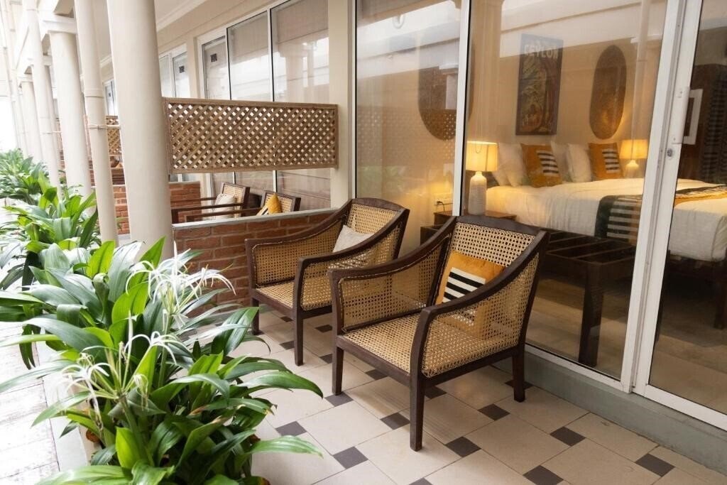 Отель Neevana Boutique Hotel Hikkaduwa 4*