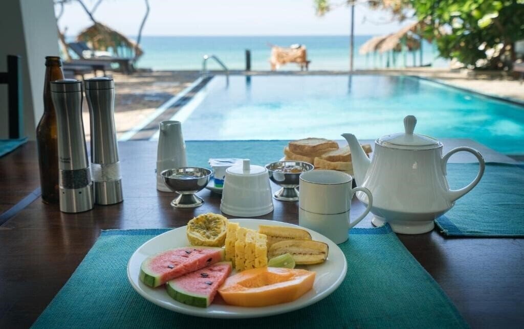 Картинка At Ease Beach Hotel 3*