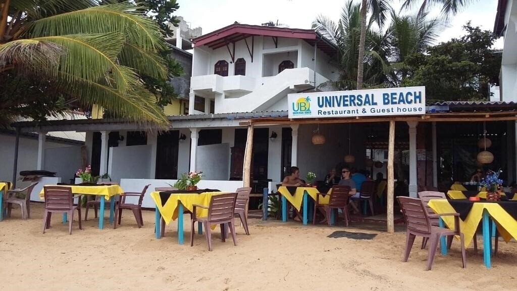 Готель Universal Beach 2*