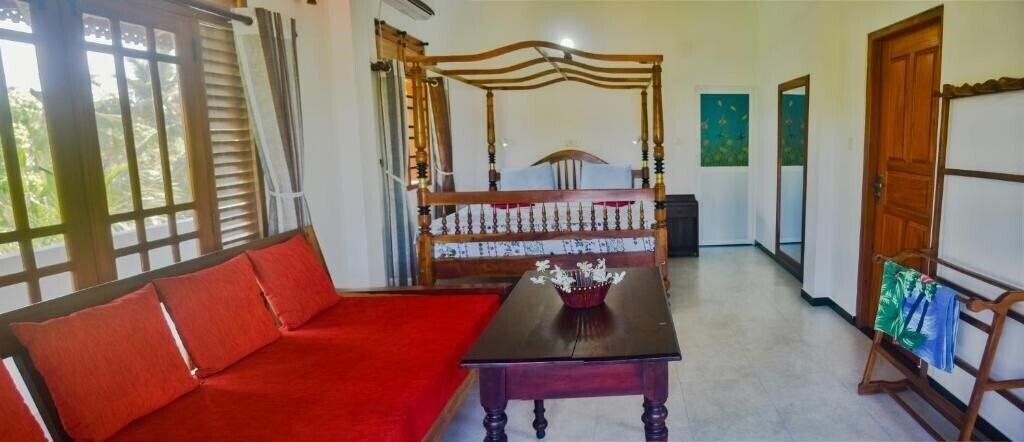 Готель Ravi Villa 1*