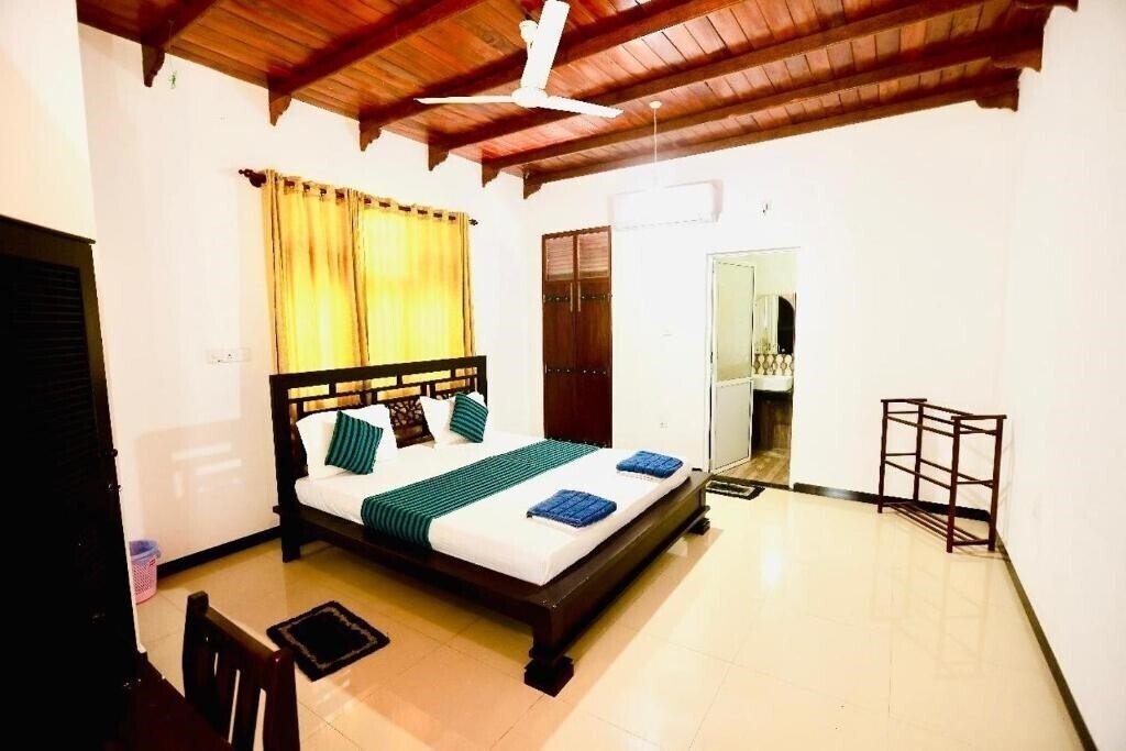 Готель White Horse Hikkaduwa 3*