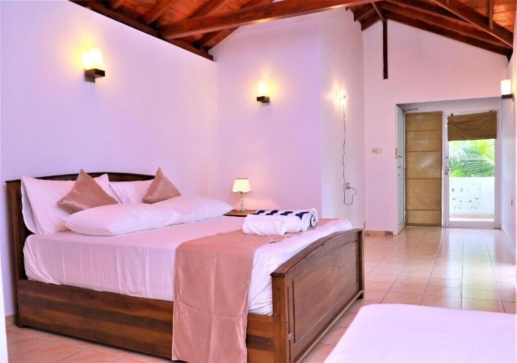 Фото Shenora Beach Resort 2*