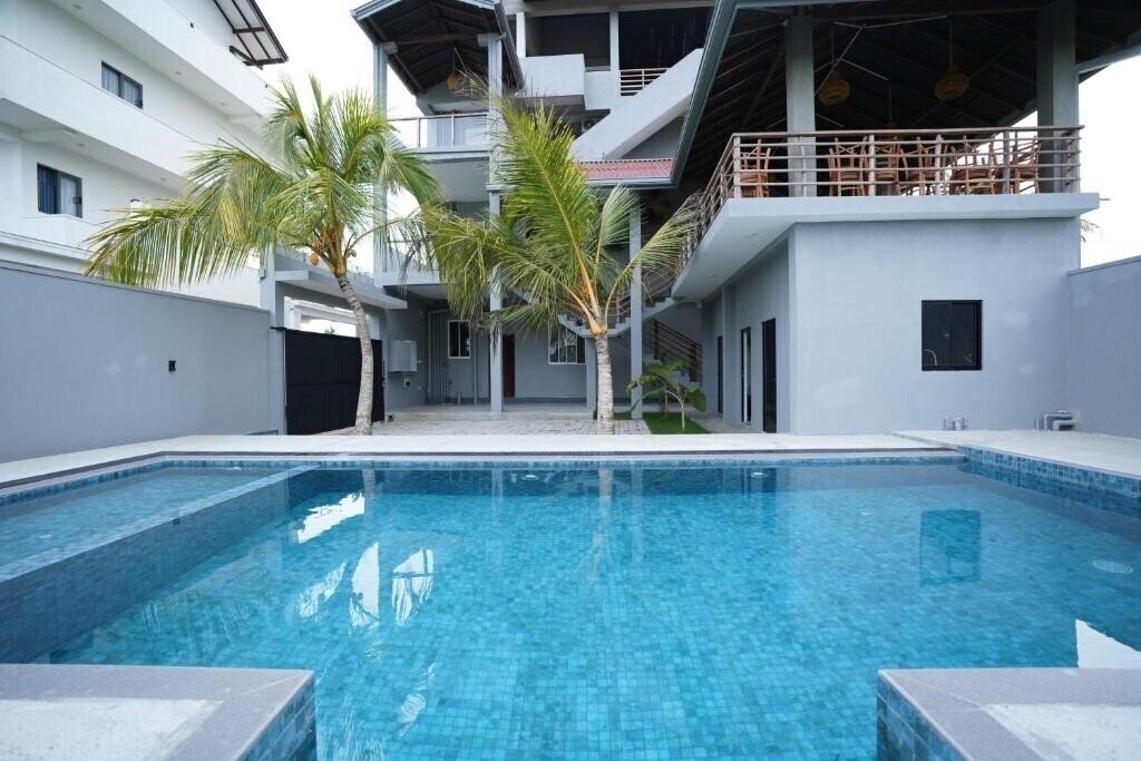 Готель Goalie Beachfront Resort 3*