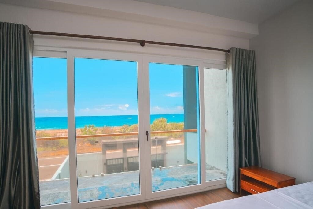 Картинка Goalie Beachfront Resort 3*