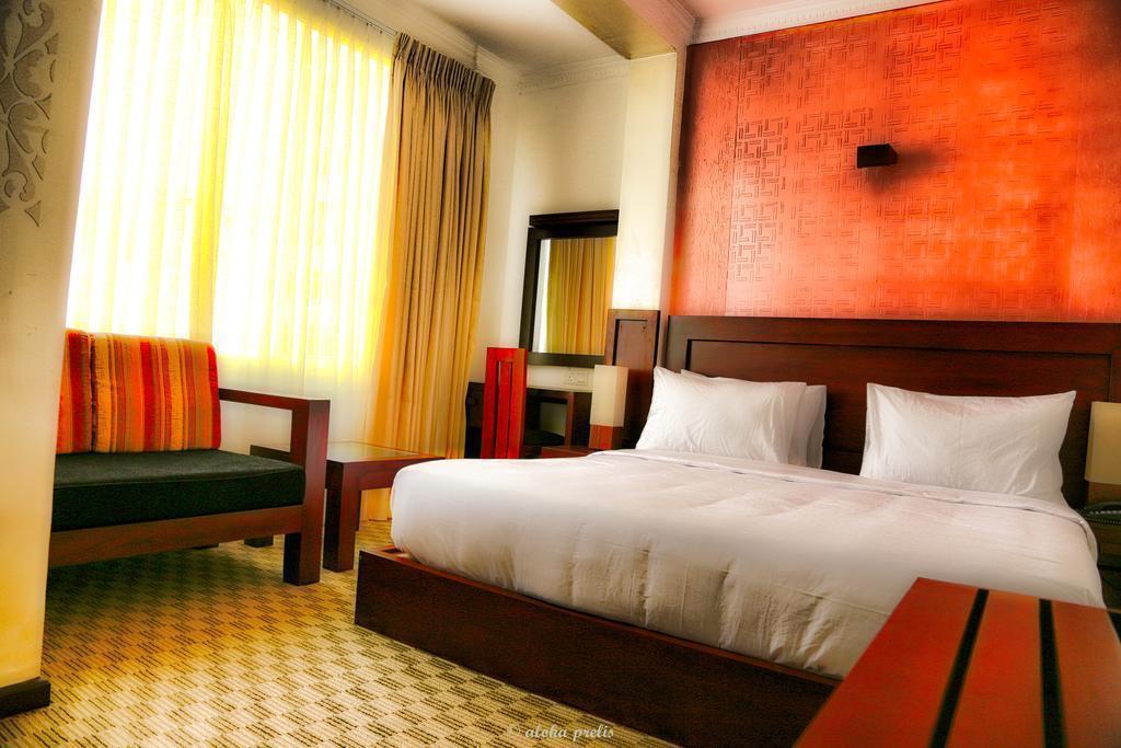 Фото Ceylon City Hotel 3*