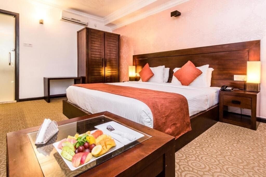 Готель Ceylon City Hotel 3*