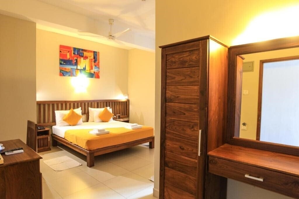 Готель Port View City Hotel 3*