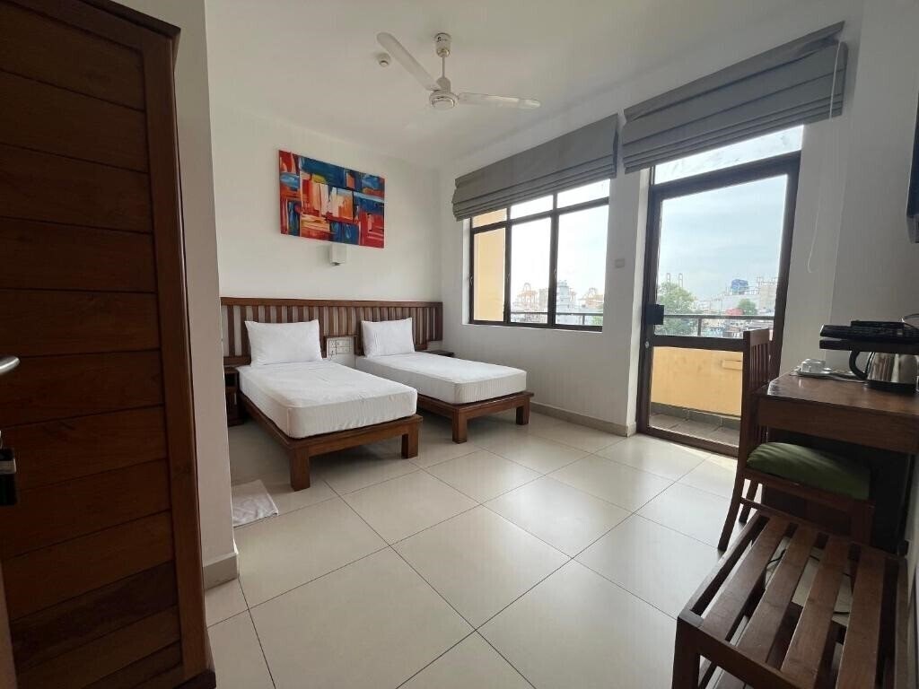 Фото Port View City Hotel 3*