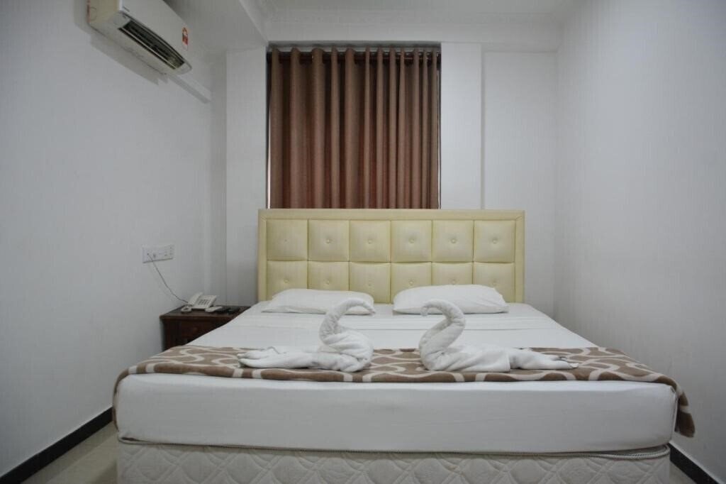 Готель Vj City Hotel 2*