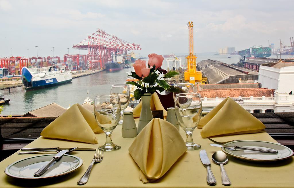 Готель Grand Oriental 3*