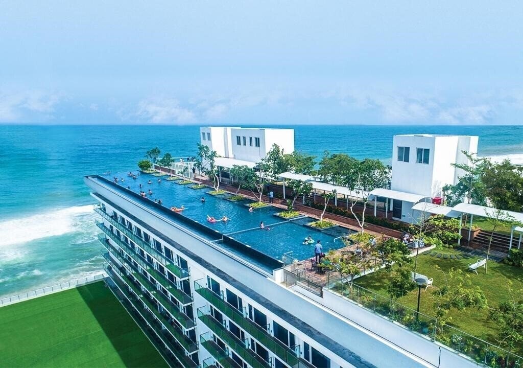 Отель Marino Colombo 5*