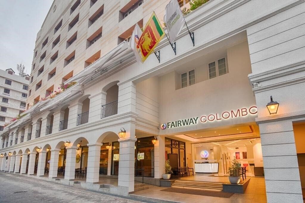 Отель Fairway Colombo 4*