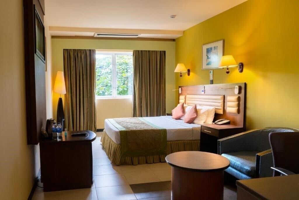 Фото Ramada Katunayake 4*