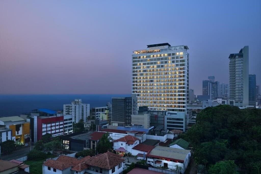 Отель Sheraton Colombo Hotel 5*