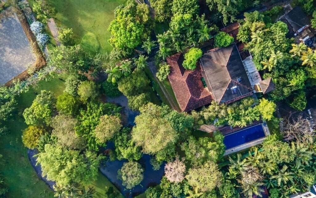 Готель Lotus Estate Colombo Villa вилла