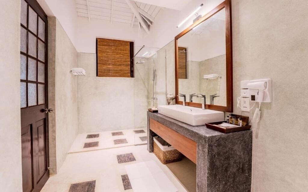 Фотографія Lotus Estate Colombo Villa вилла