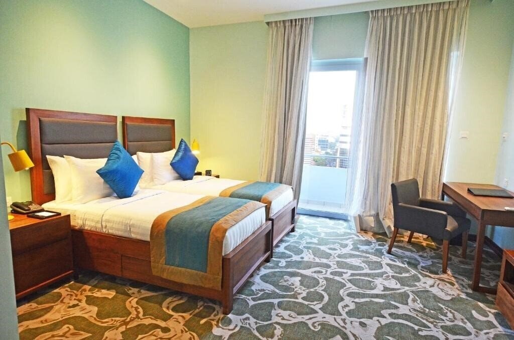 Картинка Ocean Edge Suites & Hotel Colombo 4*