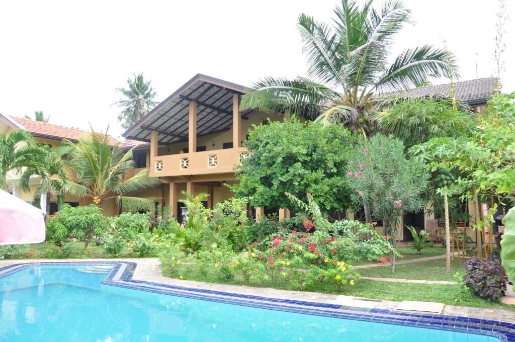 Отель Solomon Beach 2*