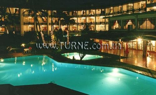 Готель Berjaya Mount Royal Beach 4*