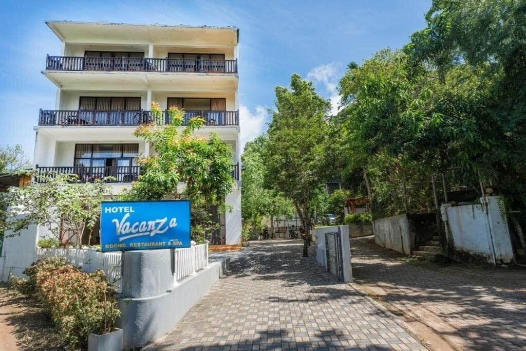 Готель Hotel Vacanza 3*