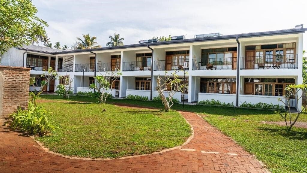 Картинка Surfing Elephant Resort 3*