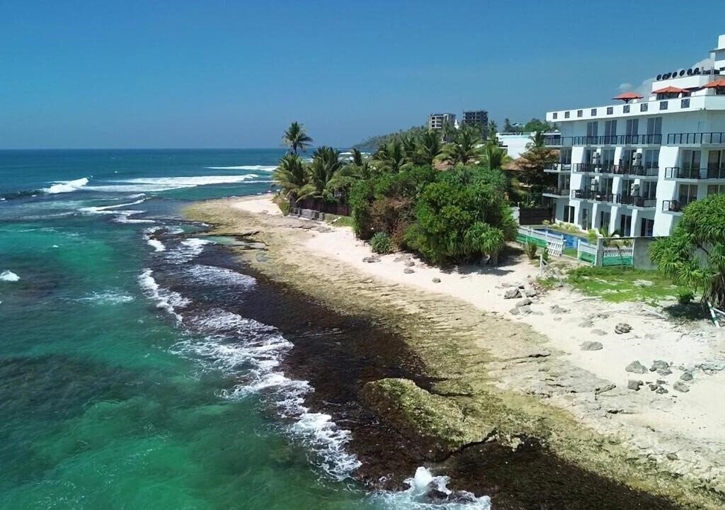 Готель ARA Beach Resort 3*