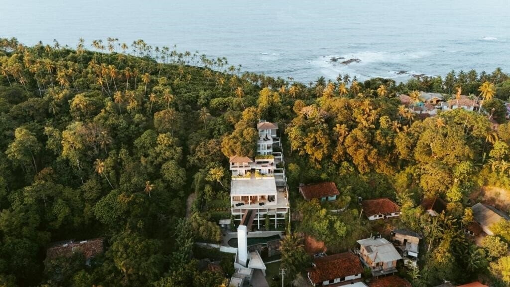 Отель The Nine Mirissa 4*