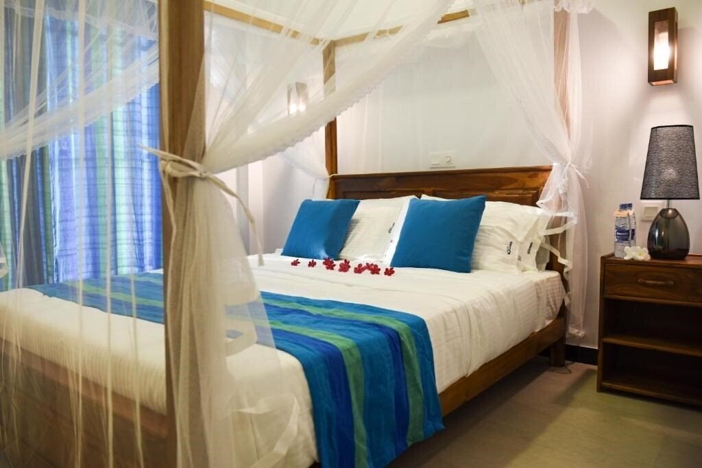 Готель Wavelength Hotel Mirissa 3*